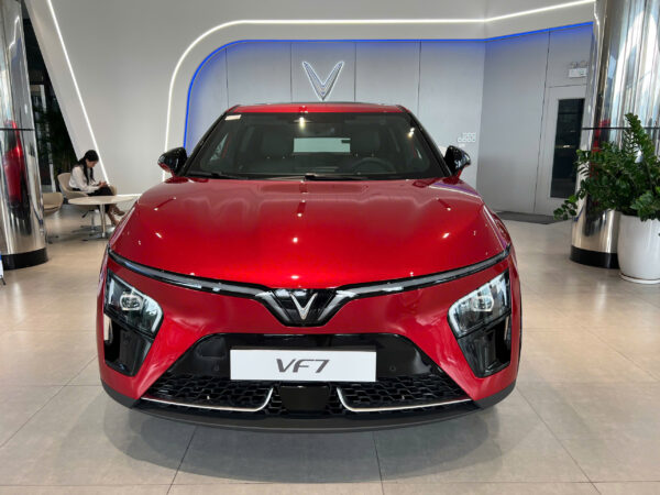 VinFast VF 7