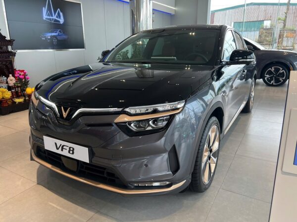 VinFast VF 8